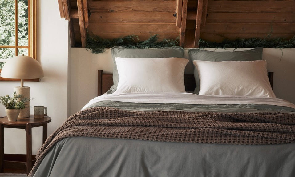 Best Throws and Throw Blanket Ideas for the Home