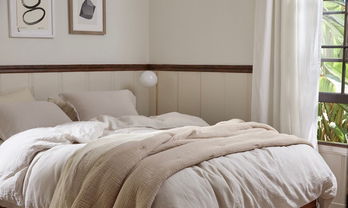 37 Ideas for Decorating a Blank Wall in Your Home