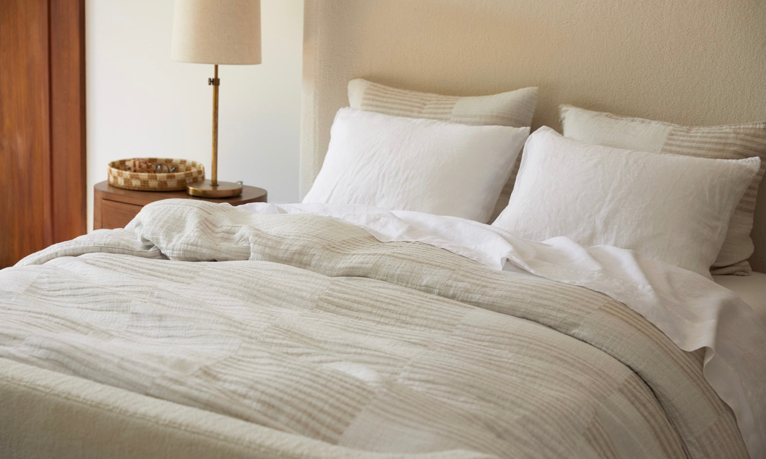 Best Neutral Bedroom Color & Decor Ideas For Your Sleep Space