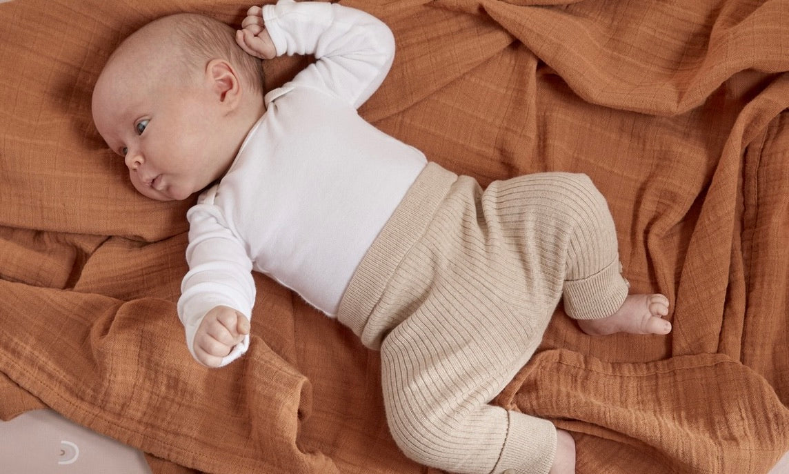 How to Swaddle a Baby the Right Way