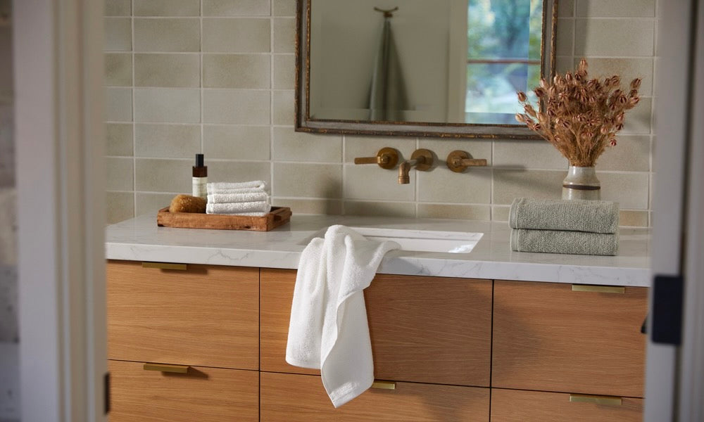 35 Best Stylish Bathroom Color Scheme Ideas