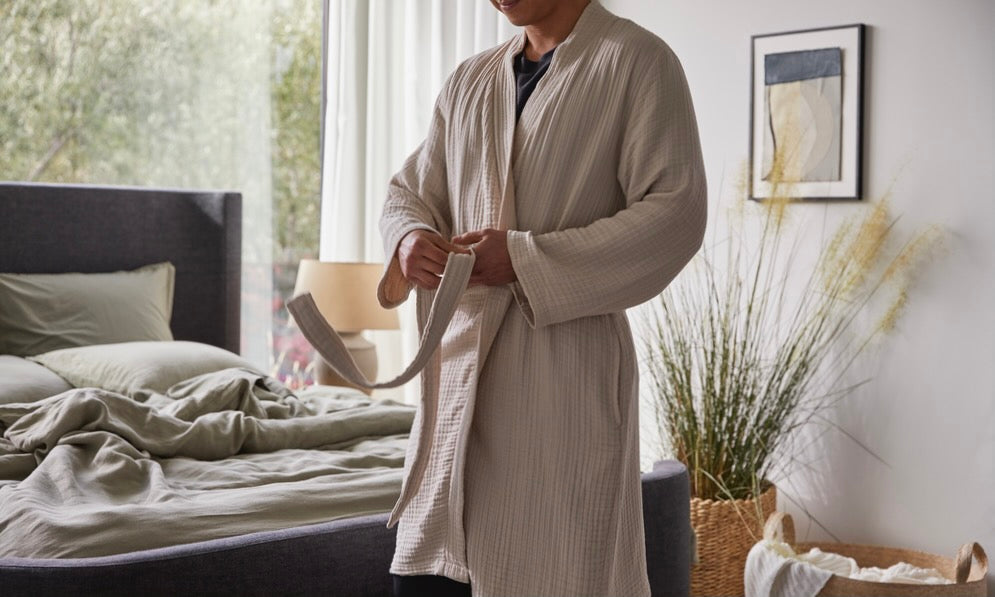 Best Bathrobes for Women: Materials, Sizes, & Colors to Consider
