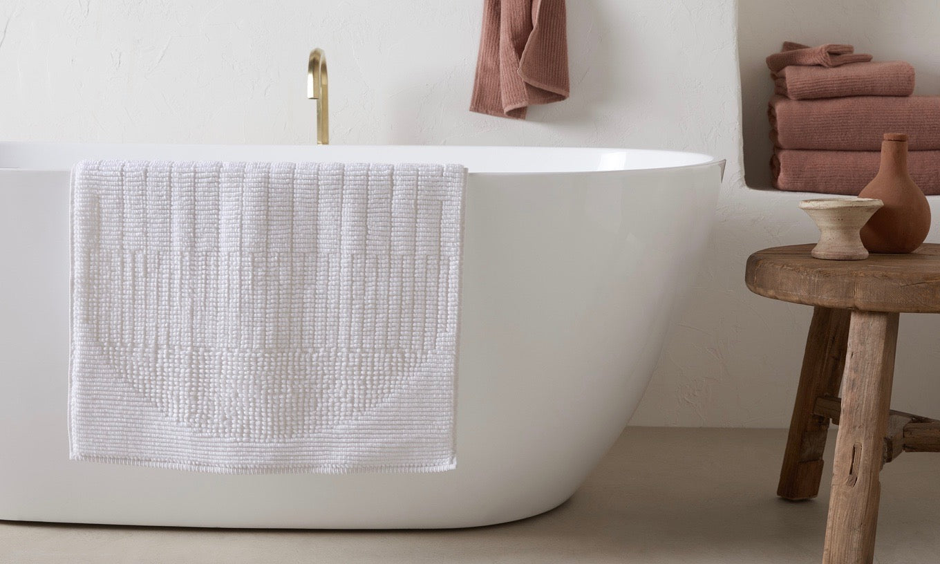 Bath Mats vs. Bath Rugs: Here’s What You Should Know